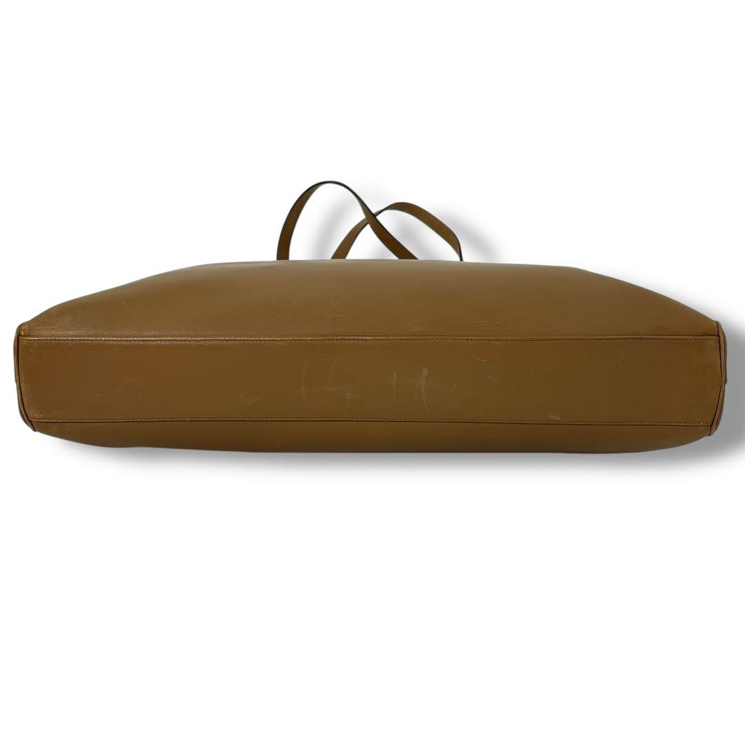 【美品】BALLY バリー　トートバック　レザー　金具　ロゴ　A4収納　肩掛け