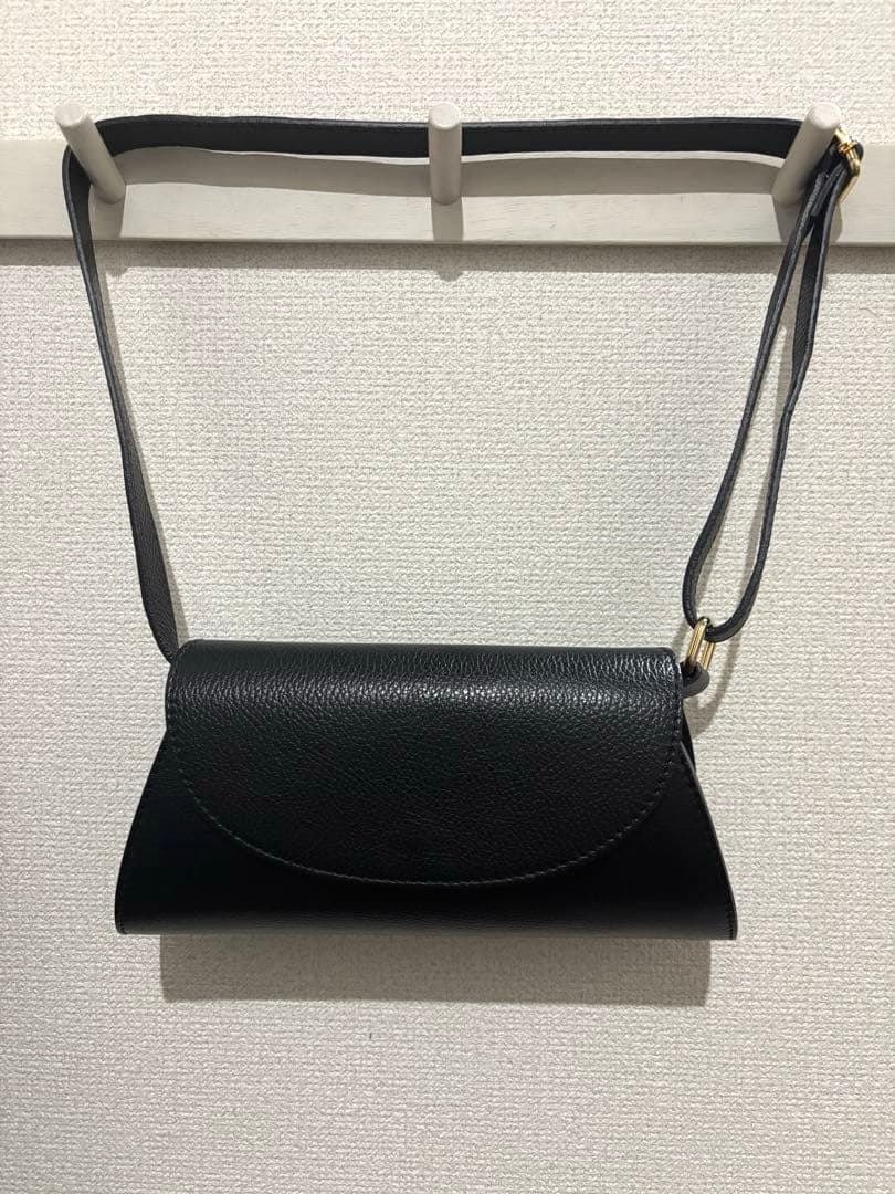 お値下げ！オウレンティ　ショルダーバッグ