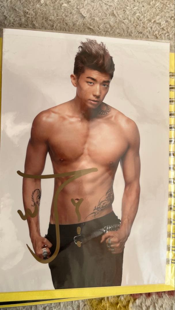 ①2PM 、ウヨングッズセット Hottest Japan ウヨン直筆サイン写真