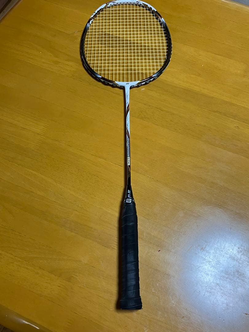 YONEX VOLTRIC 80 バドミントンラケット