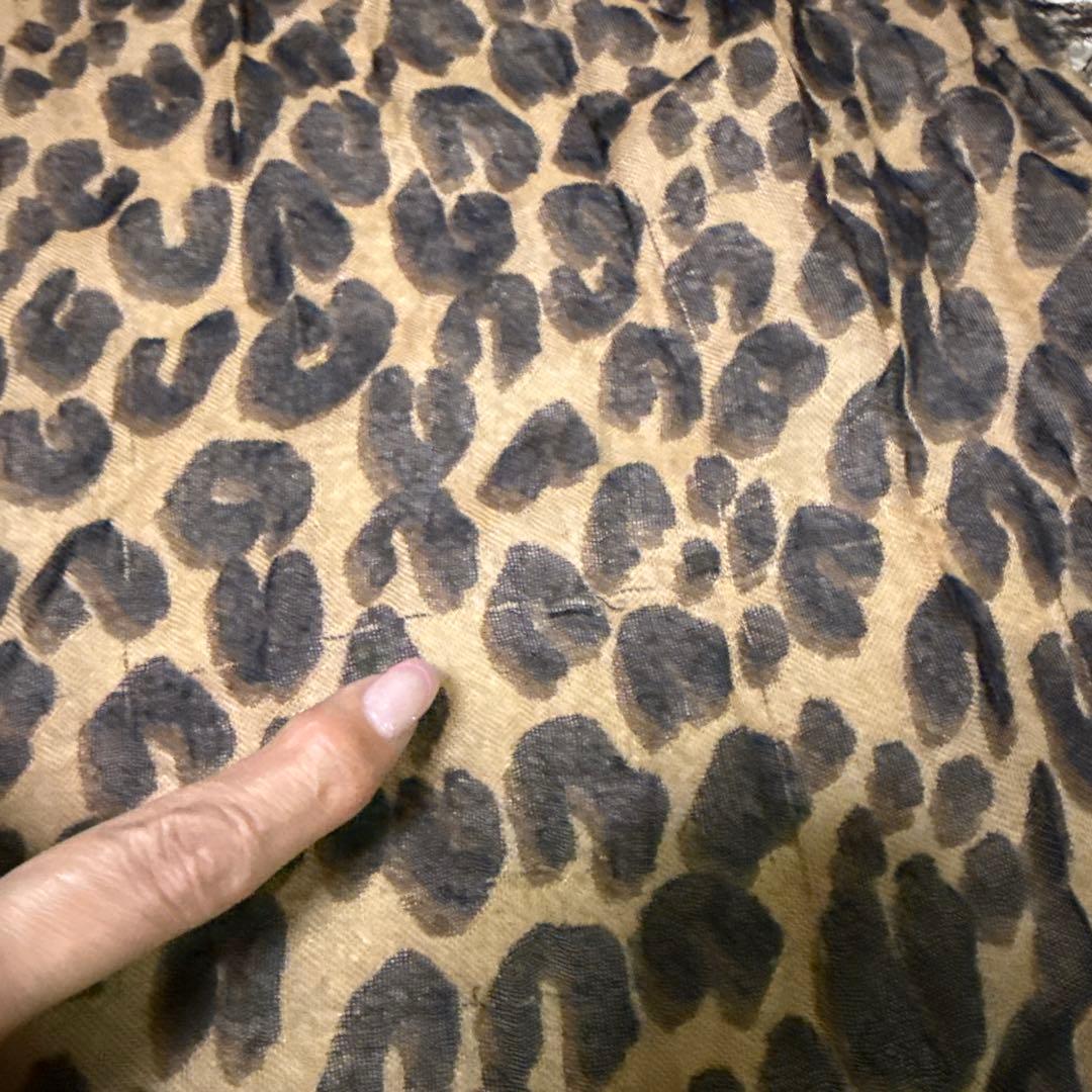 ルイヴィトン　ヒョウ柄ストール ベージュ・ブラック