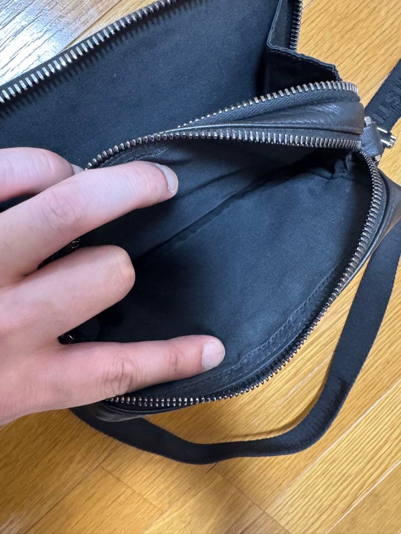 @Tomo　DIORジップ付きショルダーバッグ　モンクレ　ニットダウン