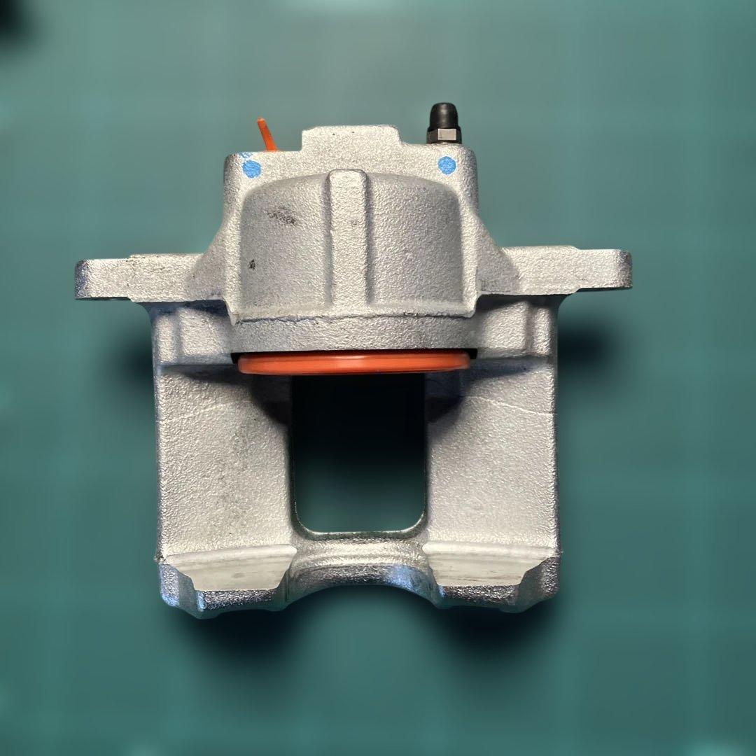 Jeep Wrangler JK フロント左ブレーキキャリパー新品