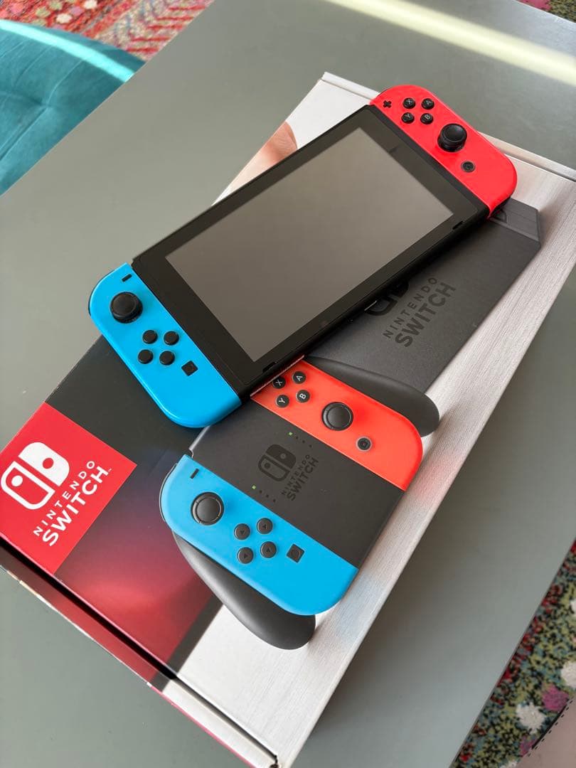 Nintendo Switch 本体 赤/青 付属品付き