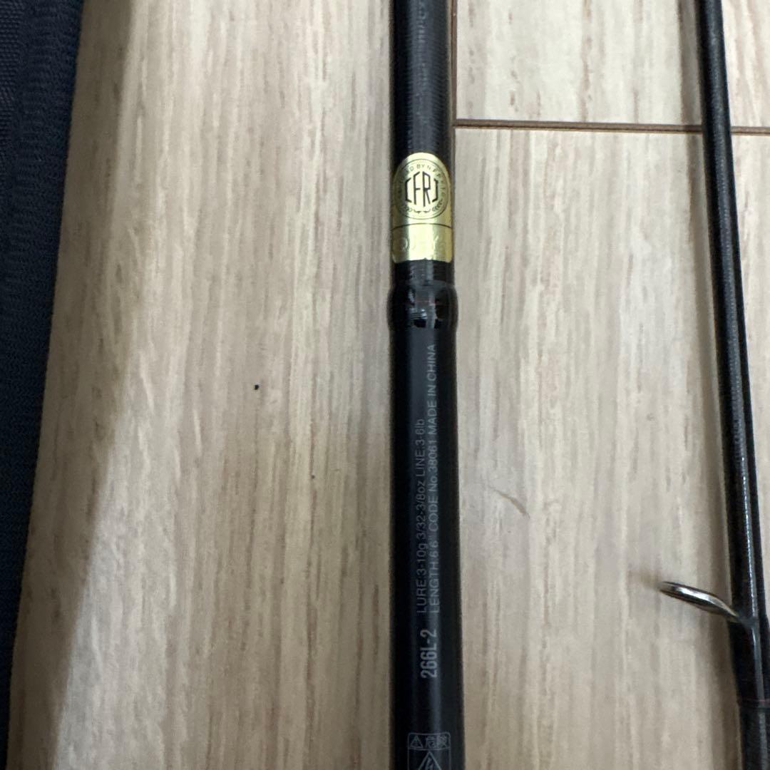 POISON ADRENA バスロッド266L ツーピース　アドレナ　スピニング