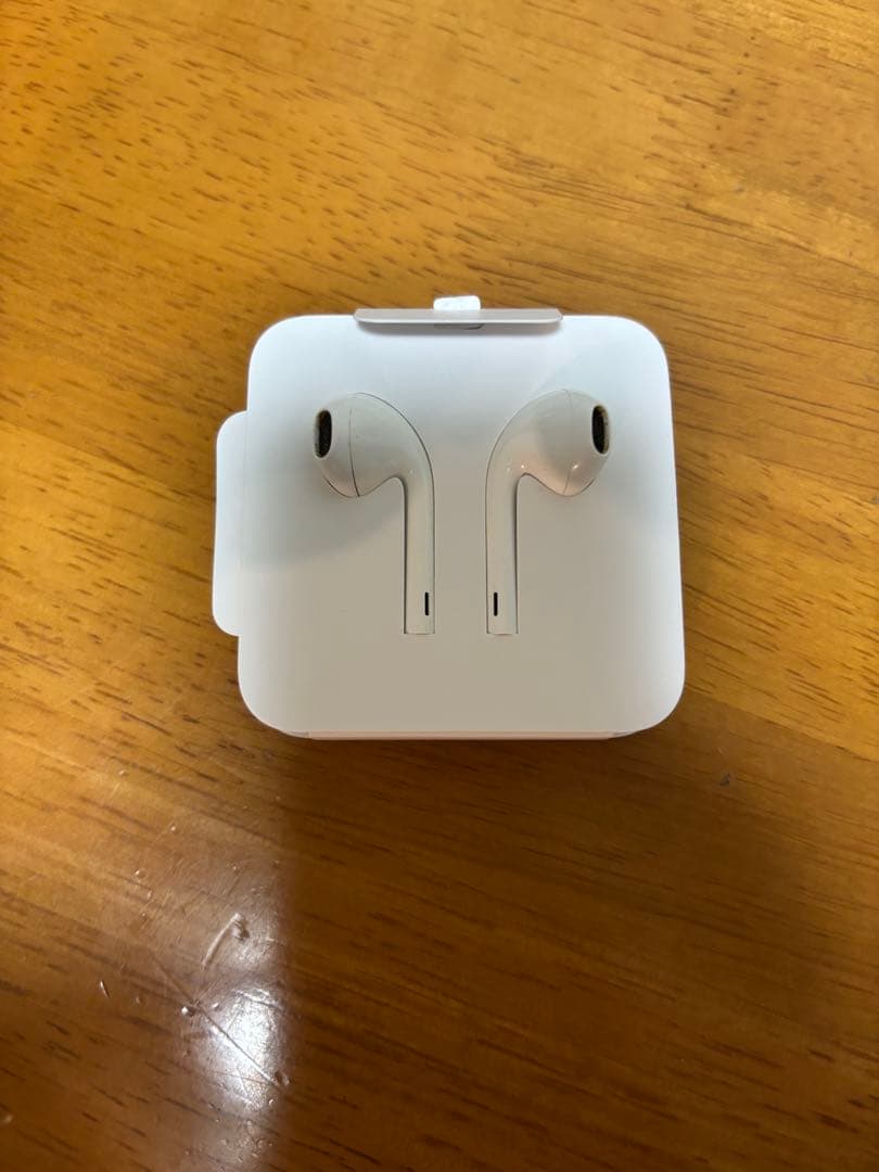 iPhone11 64GB ブラック 箱、説明書、純正有線イヤフォン付き