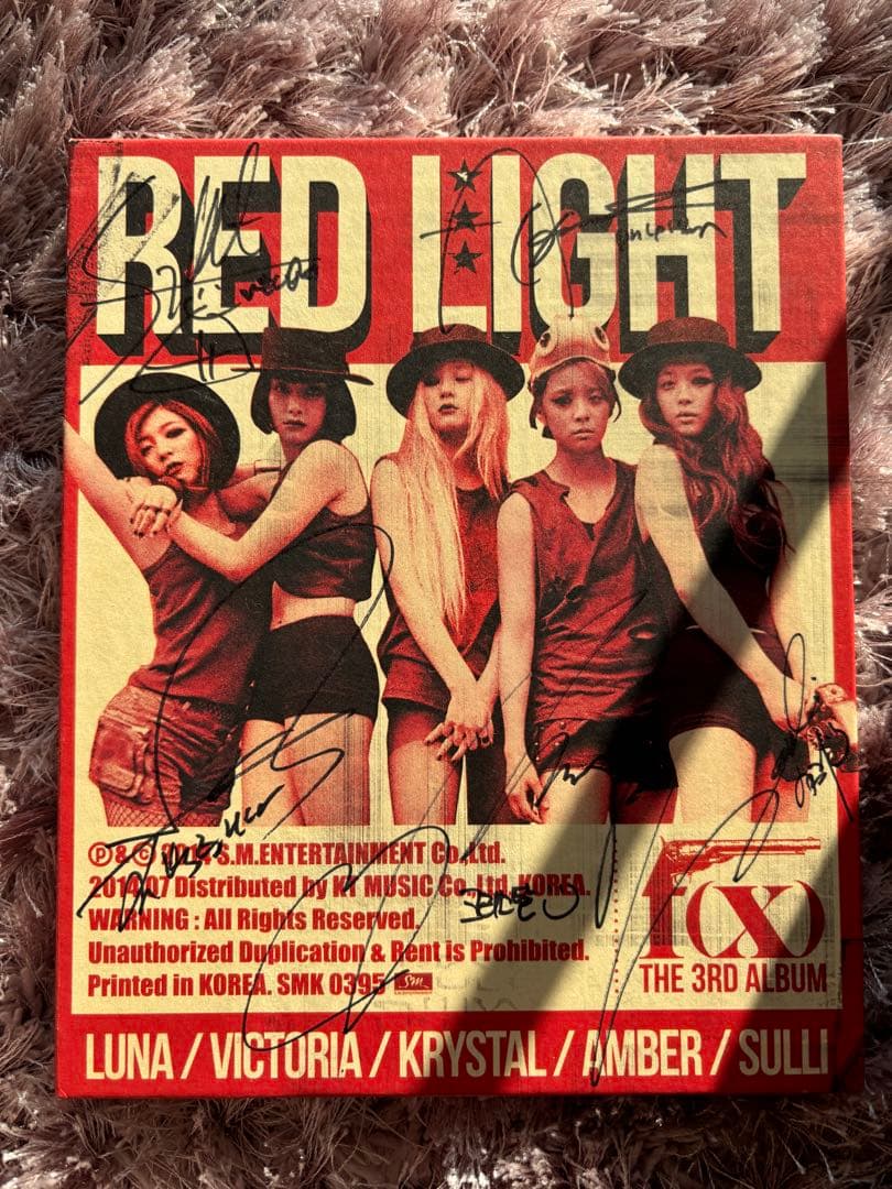 f(x) RED LIGHT サイン入り 3rdアルバム