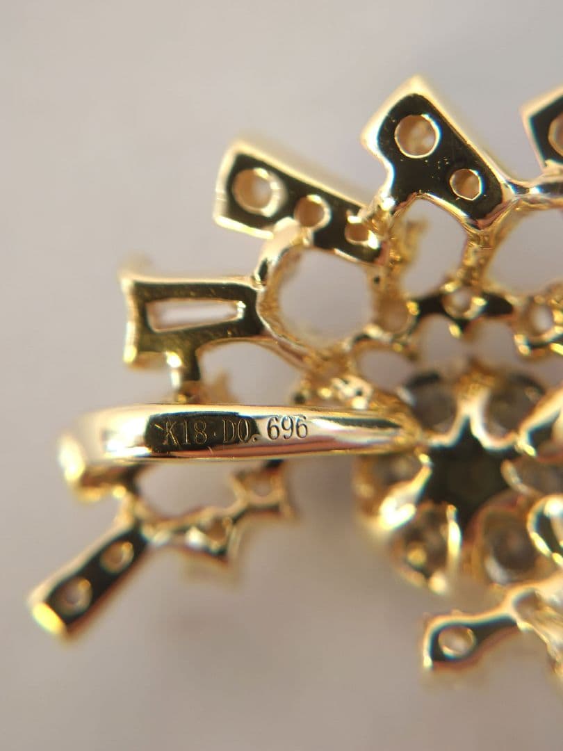 ROCCA　ダイヤモンドペンダントトップ　0.696ct　K18　コンビ　螺旋