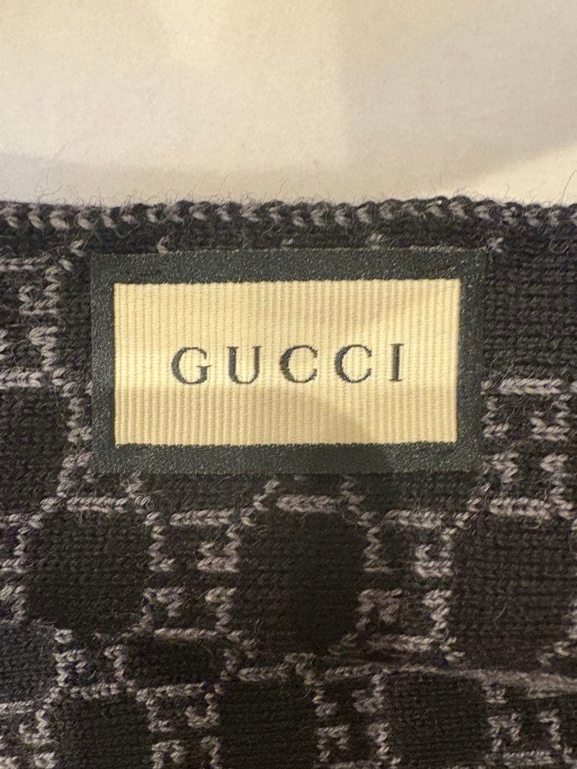 【新品】グッチ　メンズマフラー