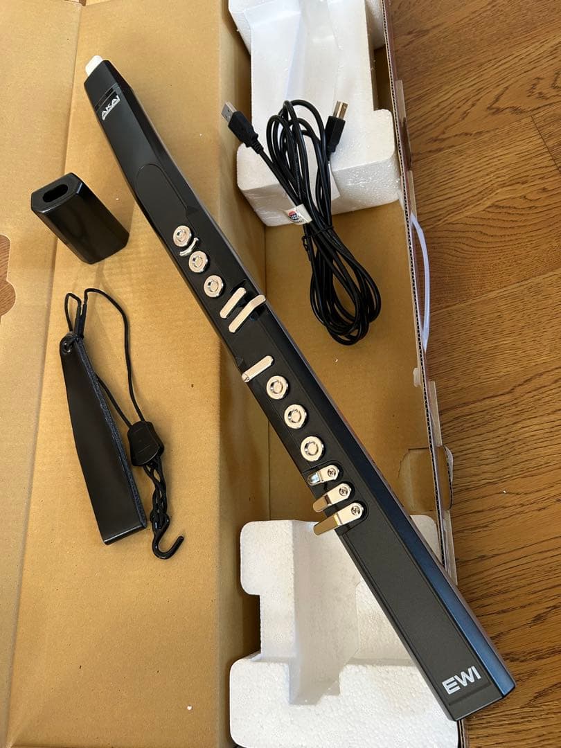 AKAI professtional EWI USB （訳あり）とEWI本２冊