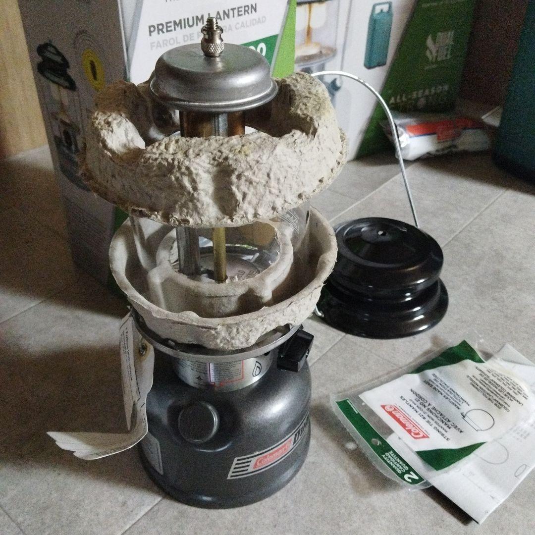 【未使用】コールマン　プレミアムランタン　700ルーメン