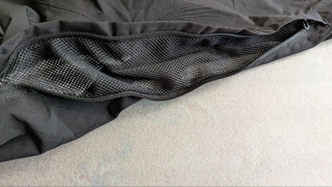 ニューエラ　シャカシャカ黒セットアップ上下　パンツ　ジャケット