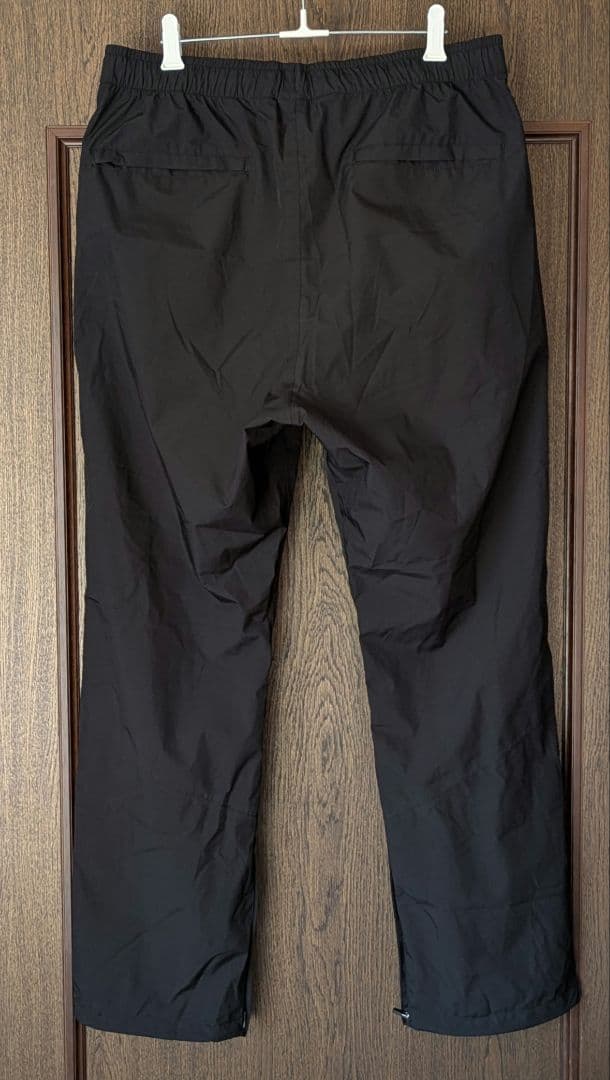 ニューエラ　シャカシャカ黒セットアップ上下　パンツ　ジャケット