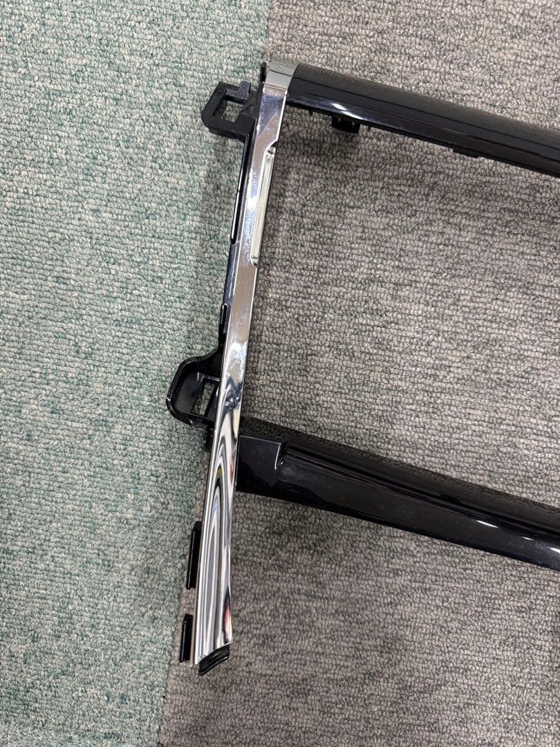 30プリウス　アルパイン　9インチ　ナビ枠