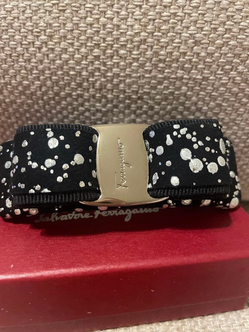 フェラガモ　バレッタ