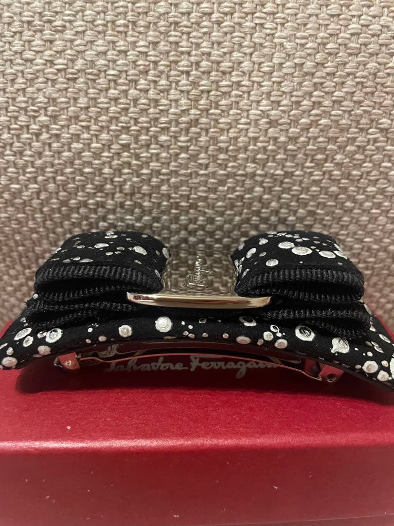 フェラガモ　バレッタ