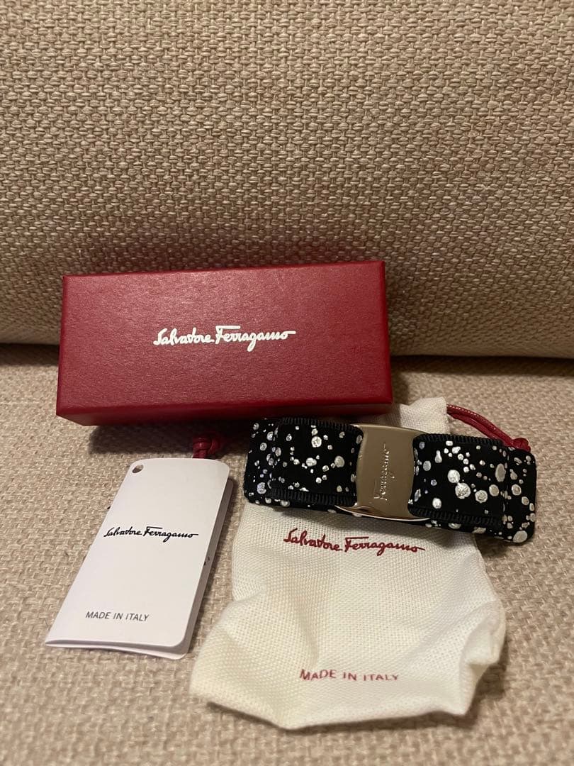 フェラガモ　バレッタ