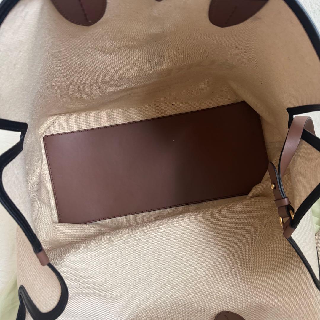 BURBERRY ラージ　ソフトベルト　トート　キャンバス　レザー　大容量