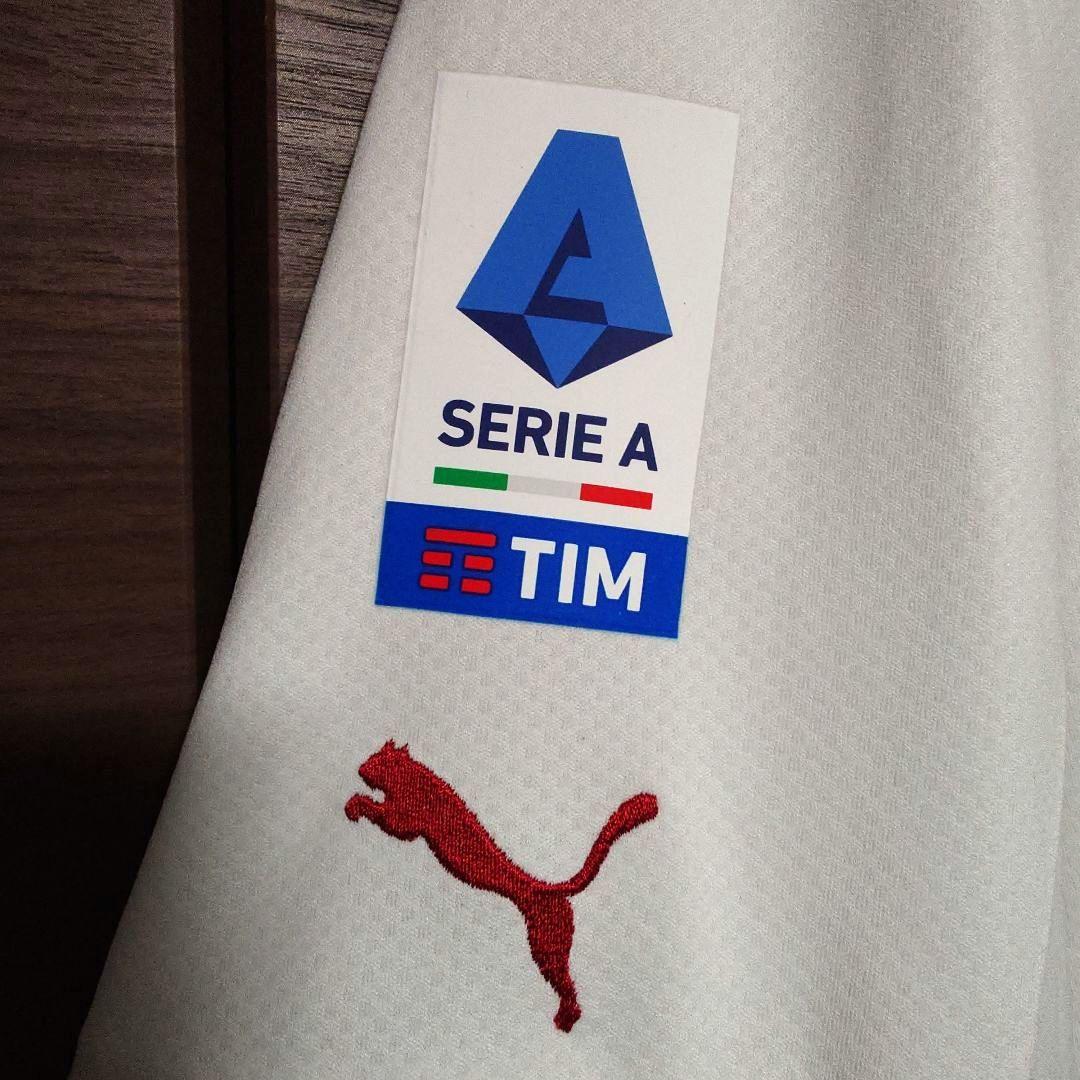 【ブラックフライデー】ACミラン テオ・エルナンデス　直筆サイン入り ユニ　L