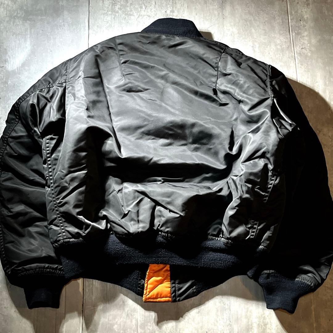 USA製 レザー革胸タグ　90S アヴィレックス MA-1 フライトジャケット