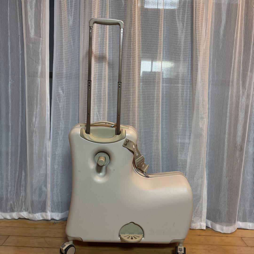 ホワイト キャリーケース