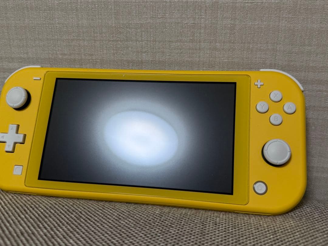 Nintendo Switch Lite イエロー 本体　おまけ付き