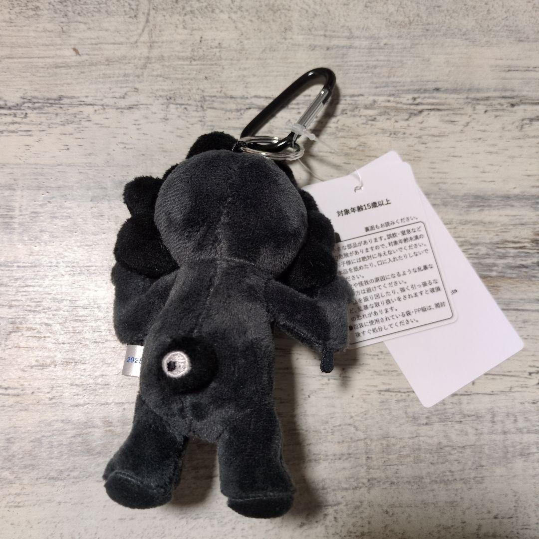 【完売品】黒ミャクミャク立ちVer.　キーホルダーぬいぐるみ(カラビナ付)