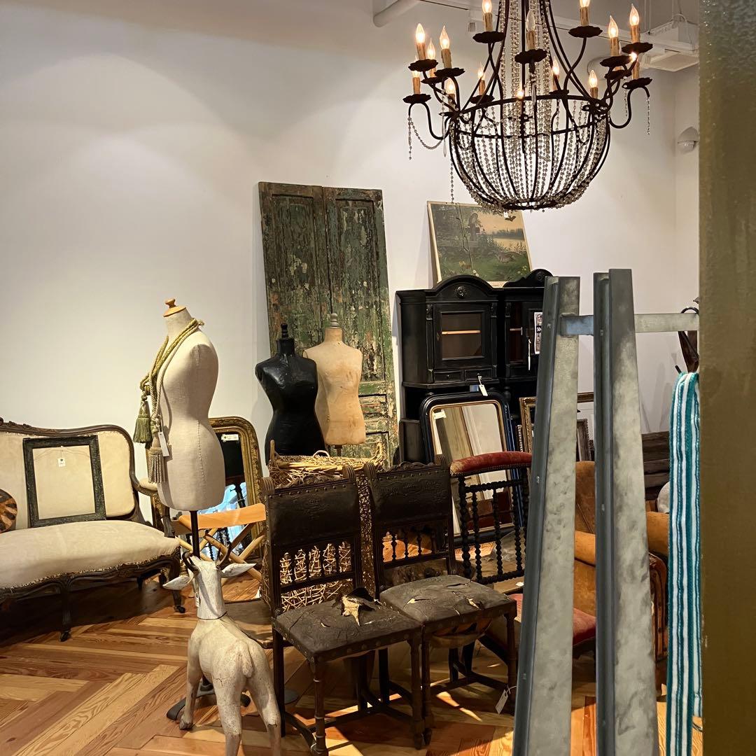 アンティークチェア　ロータイプ　赤