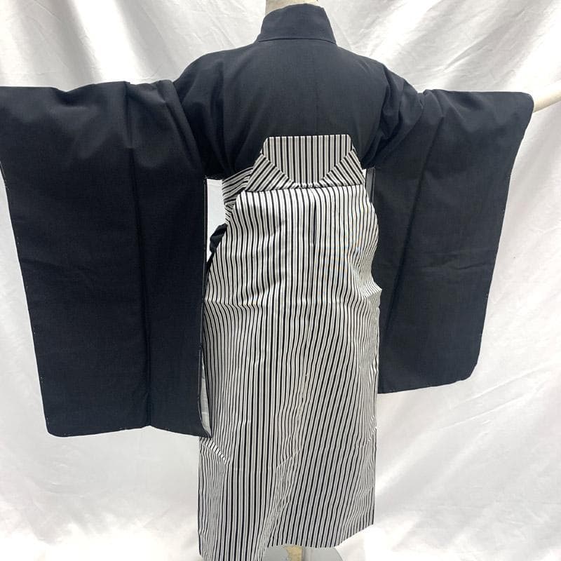 508ab67■七五三 卒園式 五歳 六歳 七歳 着物&袴&角帯 黒■美品