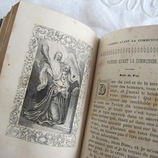 フランスアンティーク 祈祷書 ベルベット 花彫 金具19世紀 聖書
