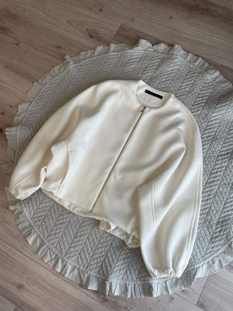 a.o ♡martinique ダンボールジップブルゾン　白