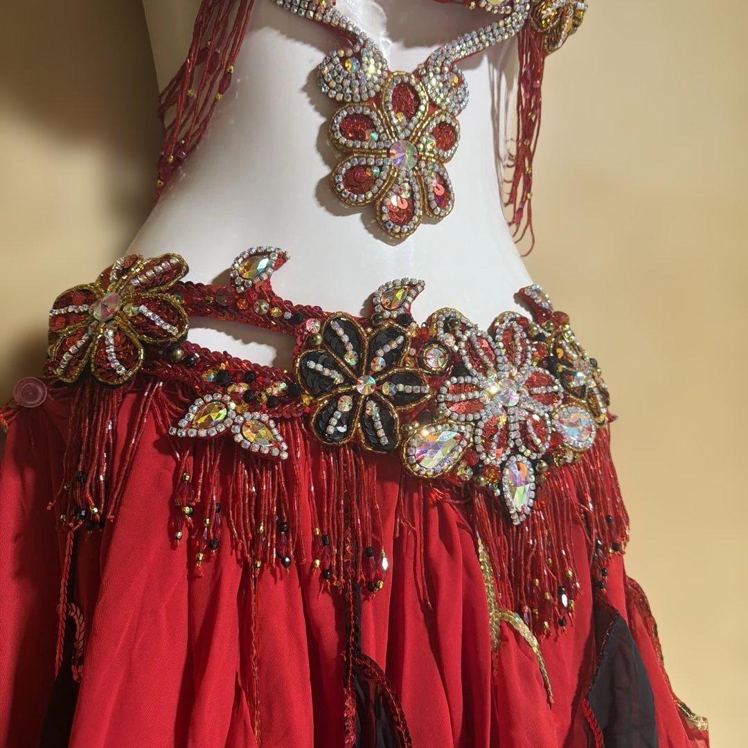 赤と黒のベリーダンスセットアップ