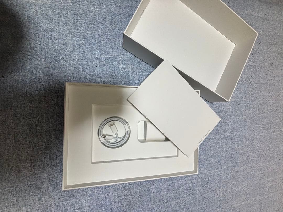 iPad 第9世代Wi-Fi + Cellular モデル64GB