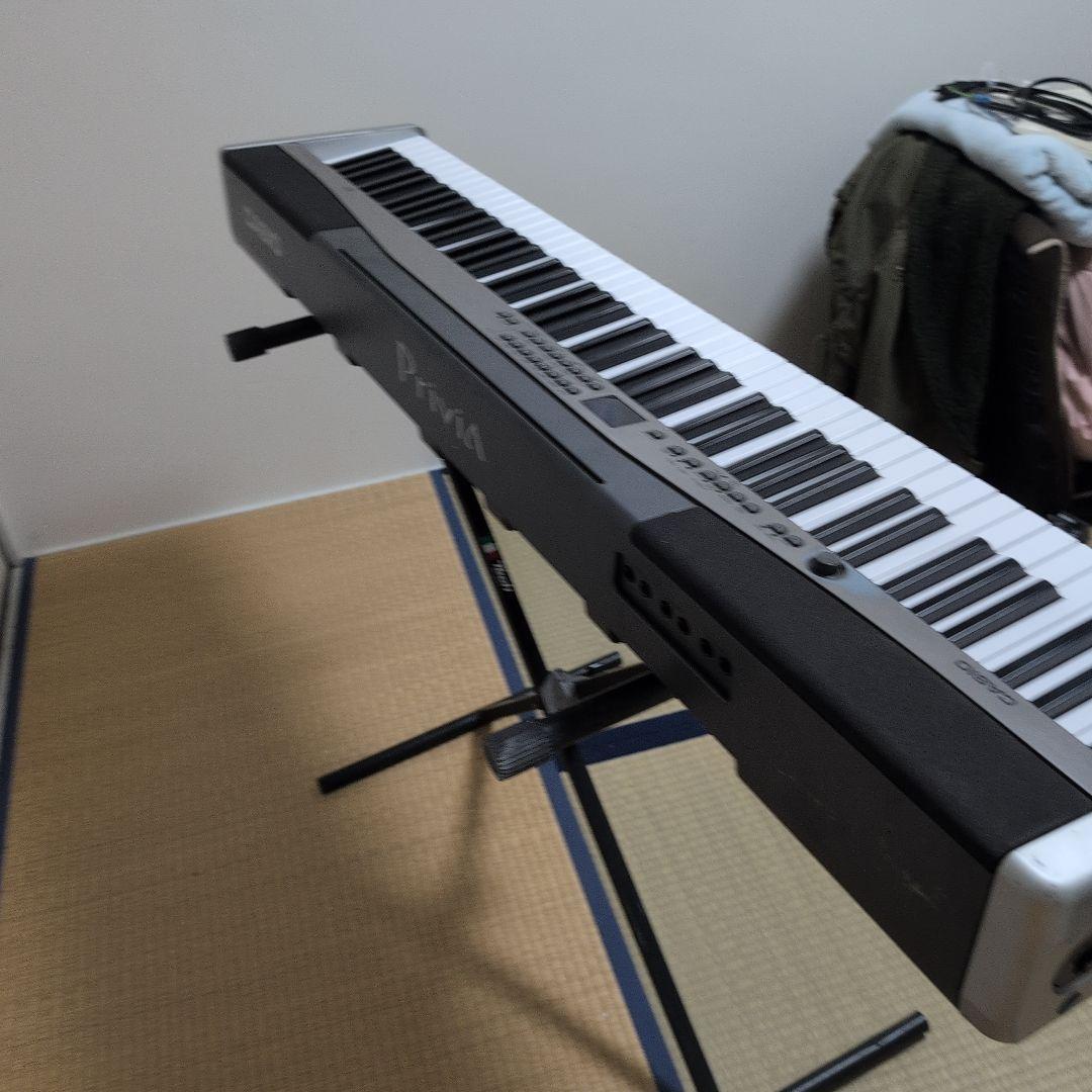 送料無料　電子ピアノ　CASIO Privia PX-300