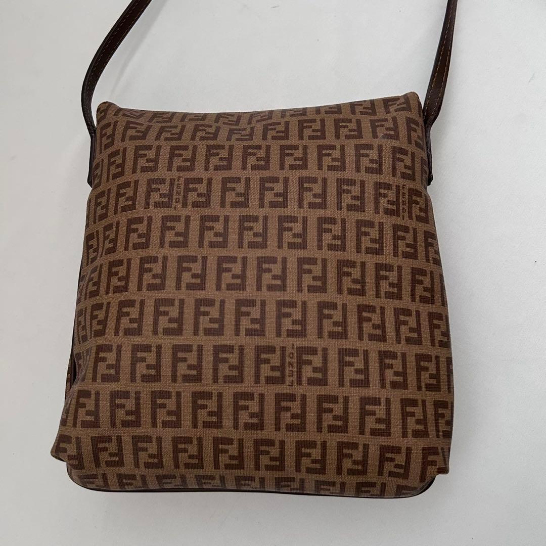 美品 FENDI ズッキーノ マンマバケット ゴールド金具 ショルダーバッグ