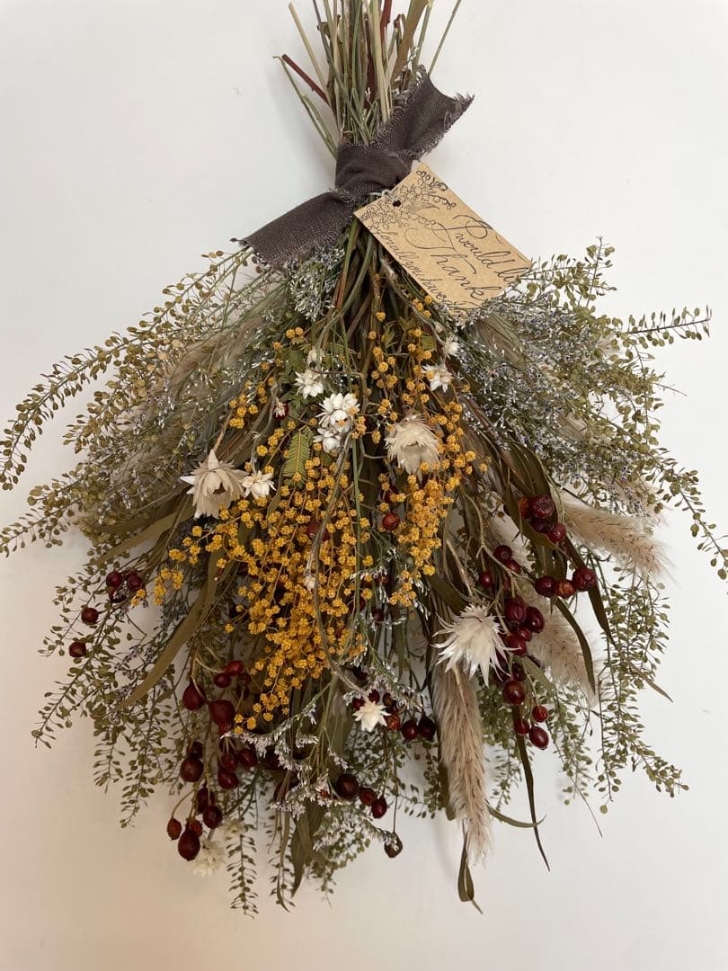 ピンクのススキと小花　ドライフラワースワッグ　スワッグ　ドライフラワー