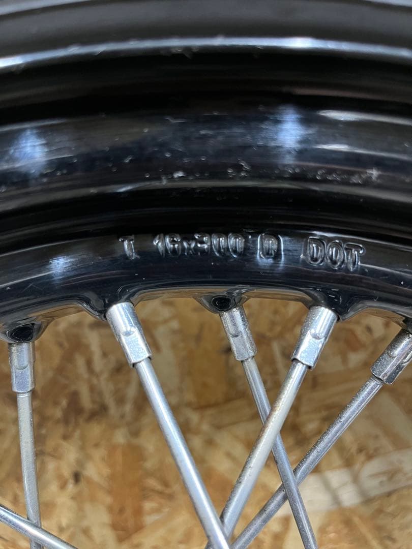 ハーレー純正　フロントホイール　16×3.00