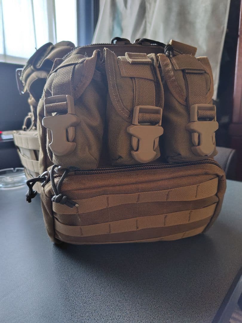 沖縄オードナンス製　プレートキャリア　Mサイズ　付属品付き