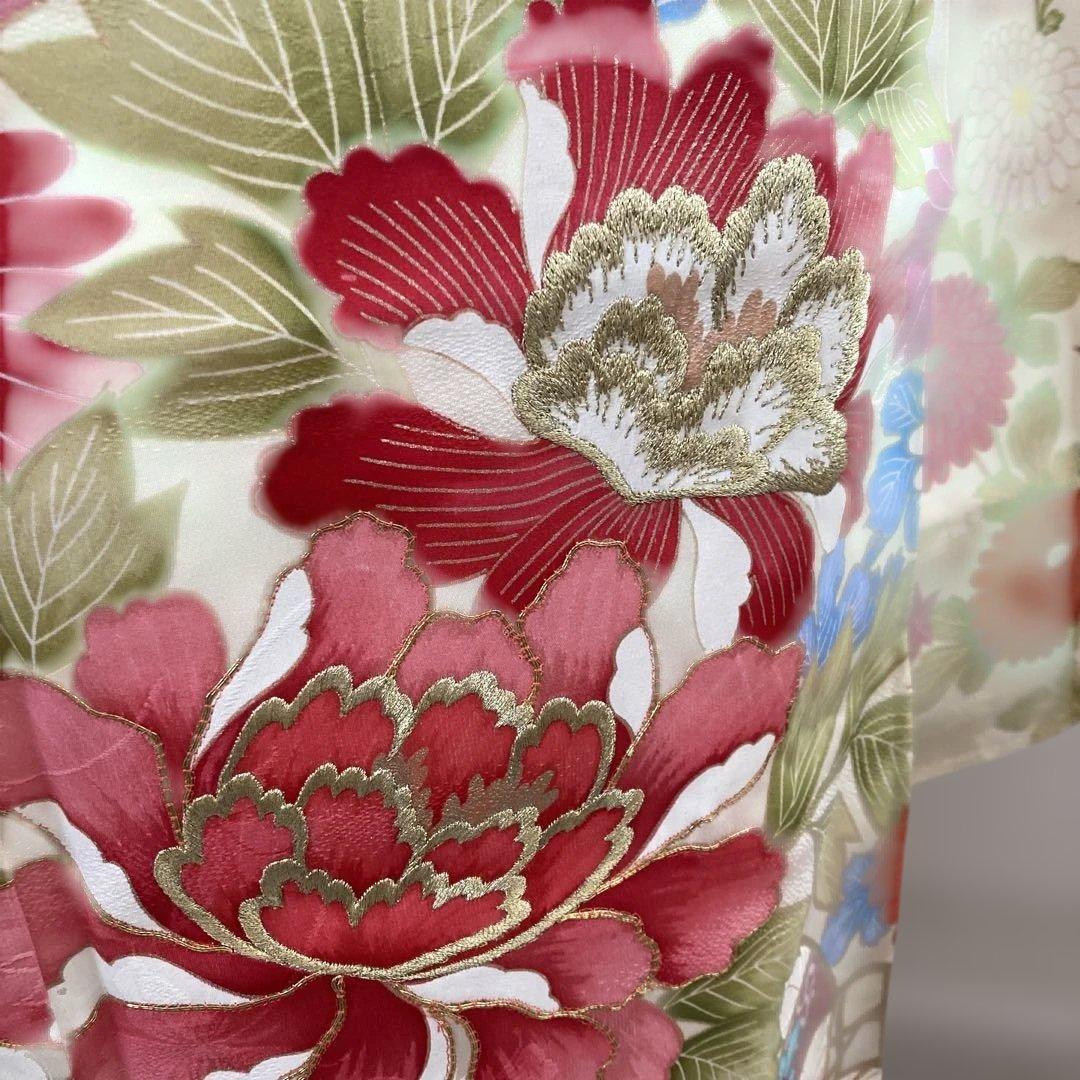 新品正絹振袖フルセット　しつけ糸付き　花柄刺繍 クリーム色 成人式にも！！