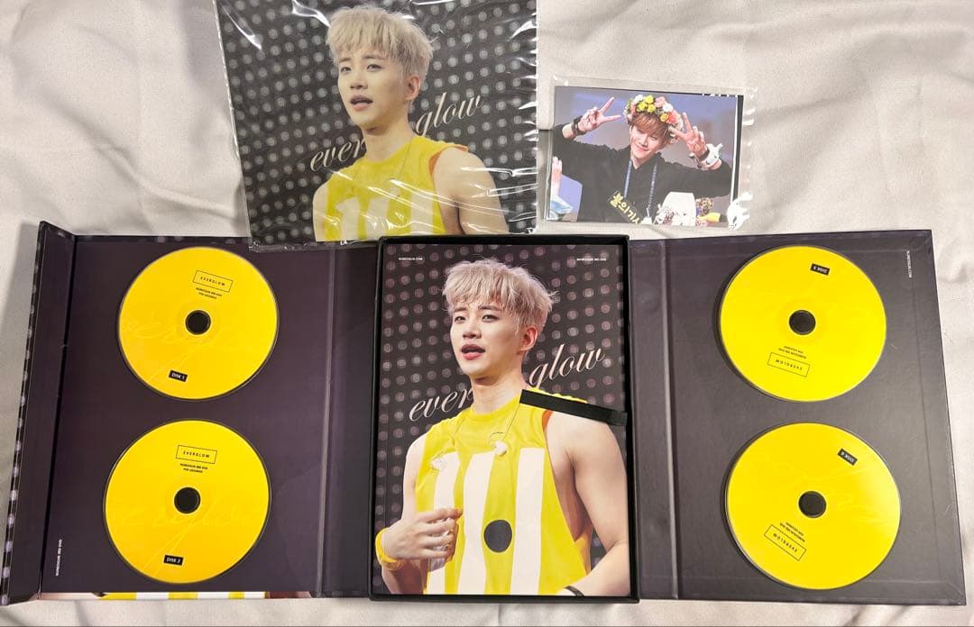 2PM ジュノ 韓国ファンサイト N様『EVERGLOW』DVD&写真集