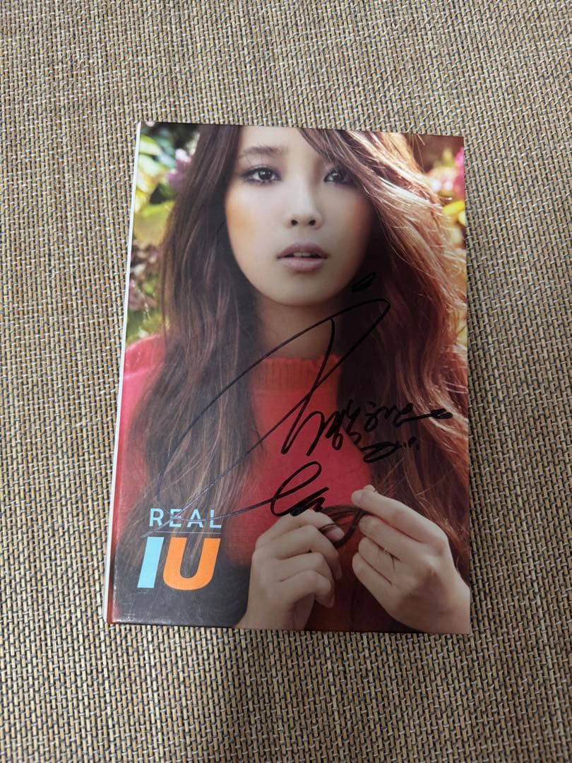 【直筆サイン入り】IU REAL アルバム　韓国盤CD