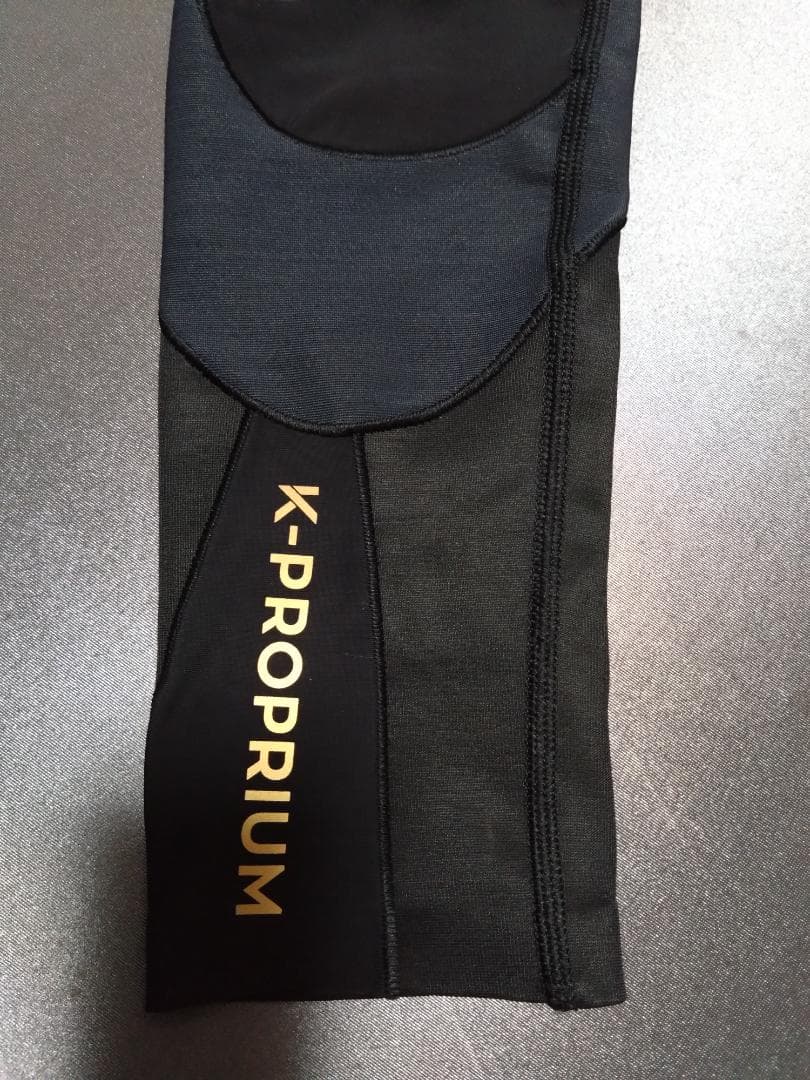 G2021　skins メンズコンプレッションタイツ　サイズS