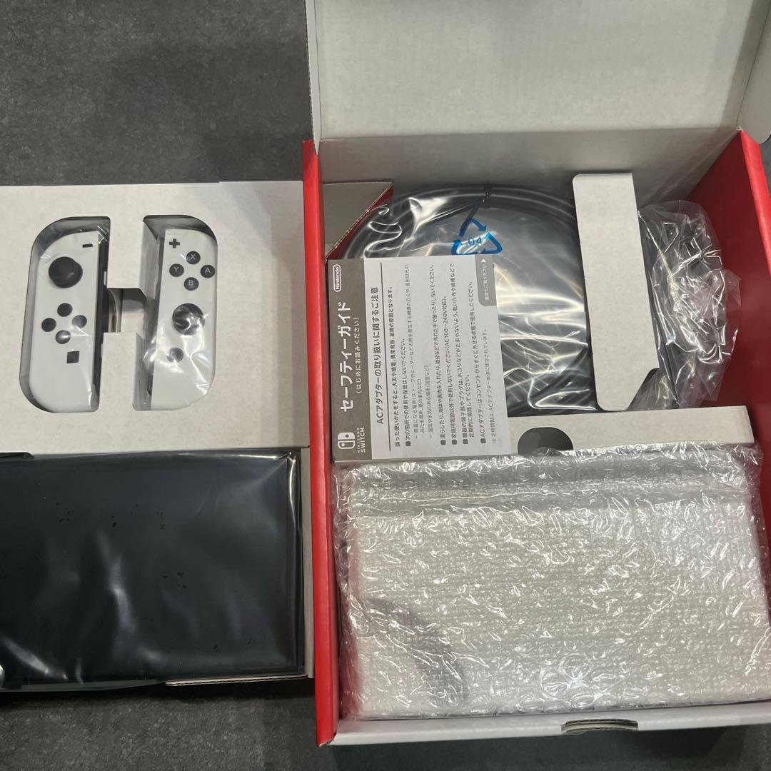 新品未使用Nintendo Switch 有機elモデル ネオン ホワイト