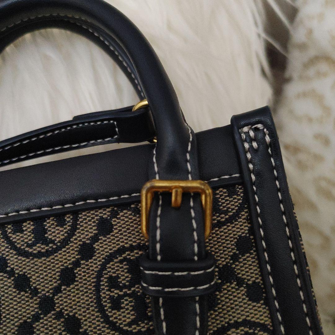 今週限定出品！美品！Tory Burch ミニショルダーバッグ ネイビー