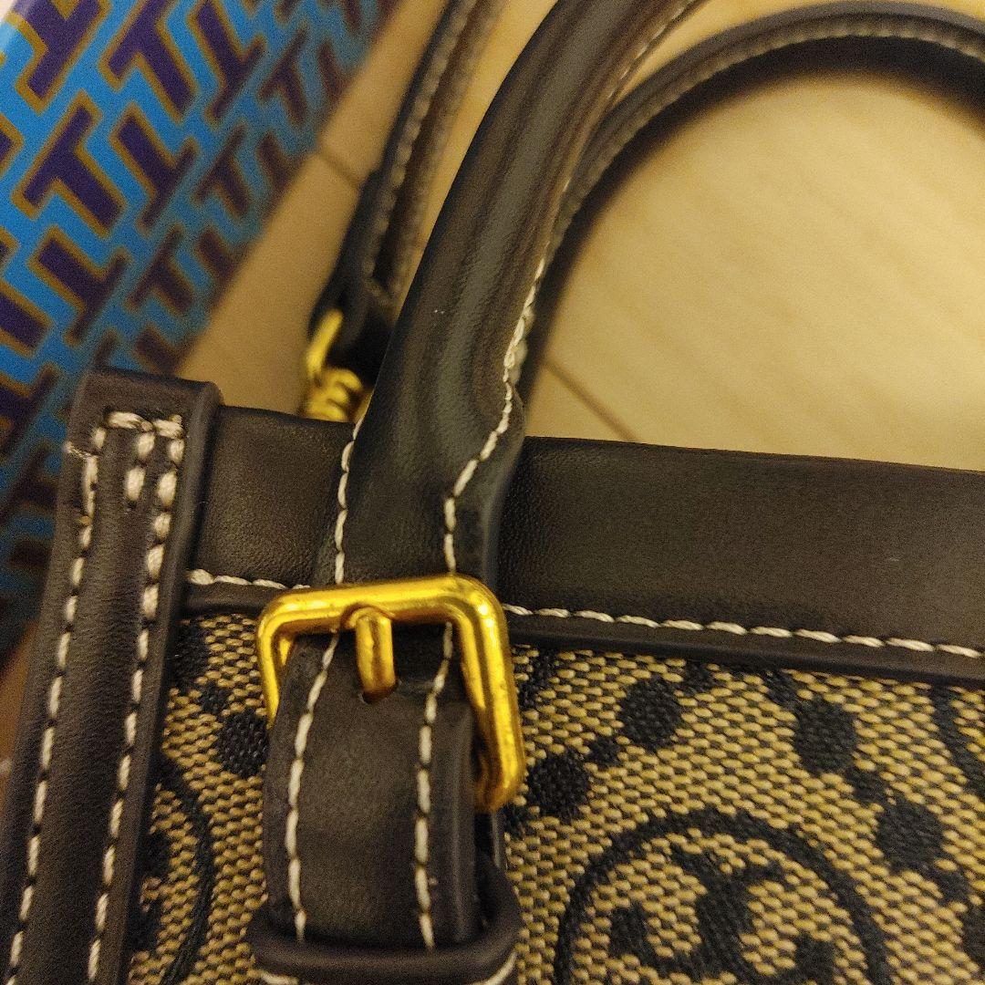 今週限定出品！美品！Tory Burch ミニショルダーバッグ ネイビー