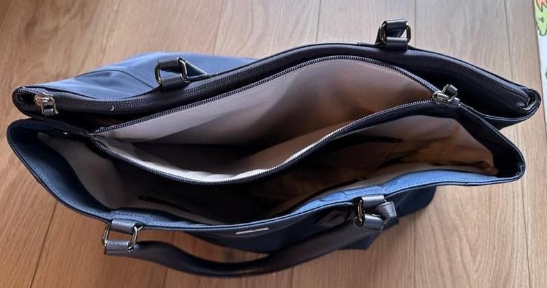 H*E様 TUMIトゥミ VOYAGEUR Shery Business Tot