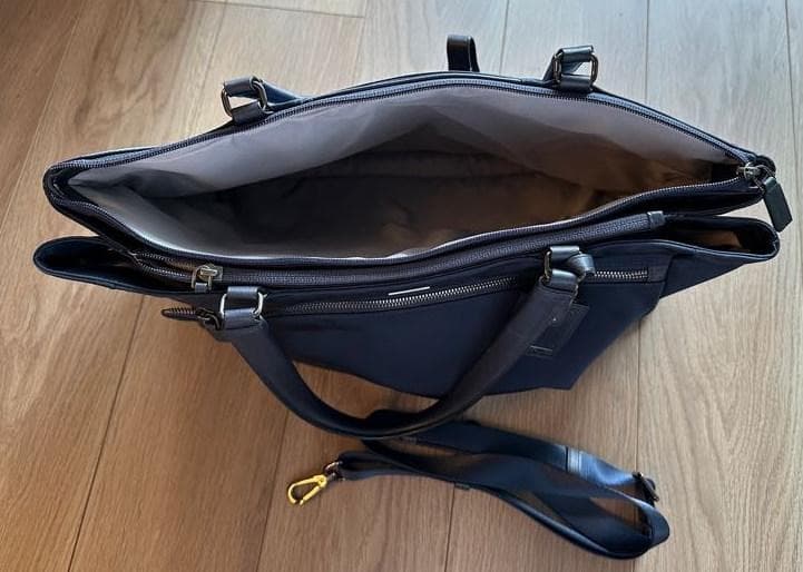 H*E様 TUMIトゥミ VOYAGEUR Shery Business Tot