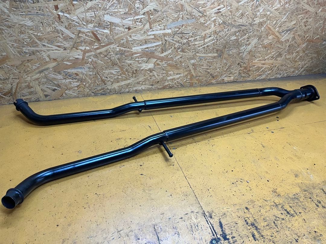 たっくん V36スカイラインセダン！ワンオフ中間ストレートマフラー！