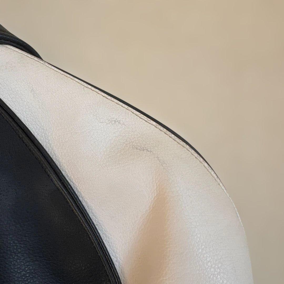 エイプ★レザー スタジャン ブラック/ホワイト