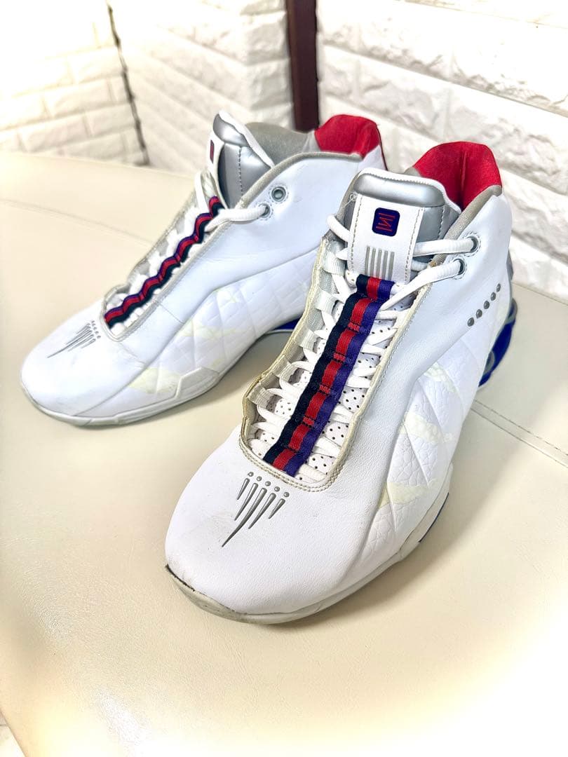 値引き不可　NIKE Shox BB4 27cm ナイキ ショックス　ラプターズ